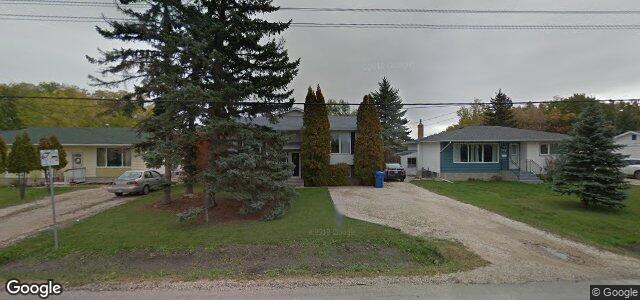 Larawan ng 761 Charleswood Road sa Winnipeg, Manitoba