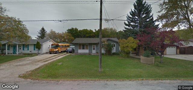 Larawan ng 775 Charleswood Road sa Winnipeg, Manitoba
