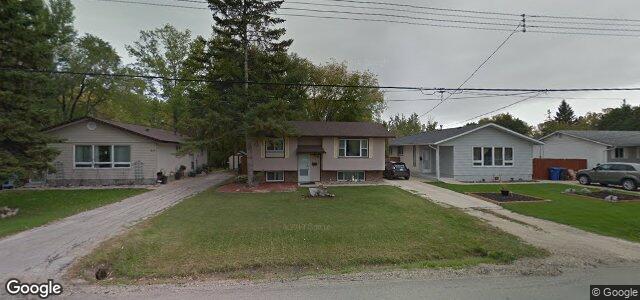 Larawan ng 817 Charleswood Road sa Winnipeg, Manitoba