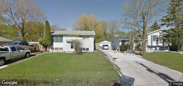 Larawan ng 880 Community Row sa Winnipeg, Manitoba