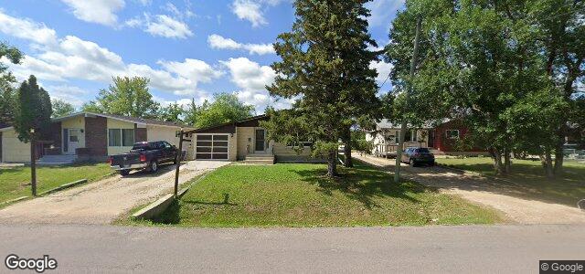 Larawan ng 910 Charleswood Road sa Winnipeg, Manitoba