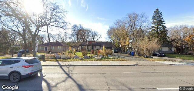 Larawan ng 2094 Portage Avenue sa Winnipeg, Manitoba