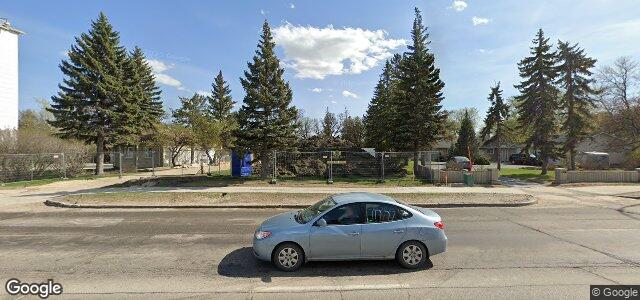 Larawan ng 2376 Portage Avenue sa Winnipeg, Manitoba