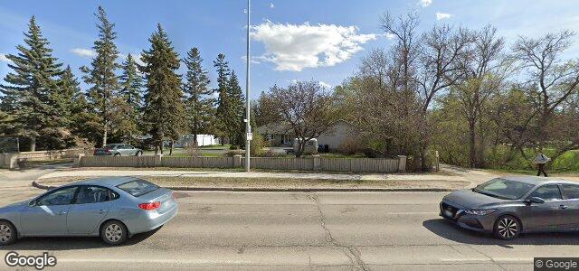 Larawan ng 2386 Portage Avenue sa Winnipeg, Manitoba