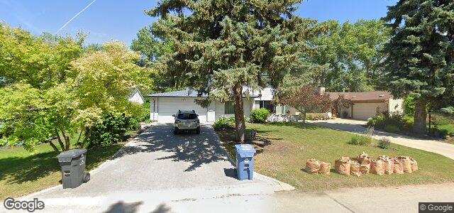 Larawan ng 2433 Assiniboine Crescent sa Winnipeg, Manitoba