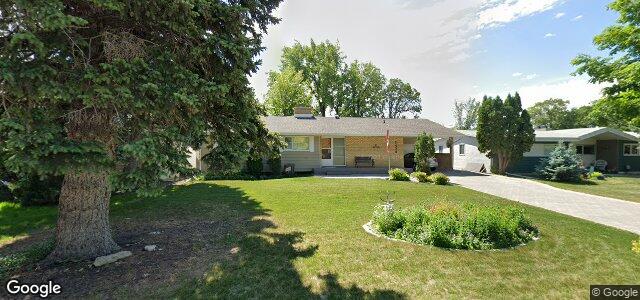 Larawan ng 2438 Assiniboine Crescent sa Winnipeg, Manitoba