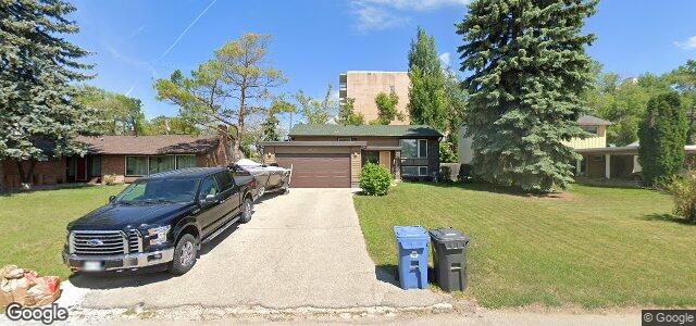 Larawan ng 2449 Assiniboine Crescent sa Winnipeg, Manitoba