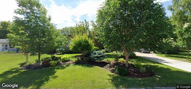 Larawan ng 2458 Assiniboine Crescent sa Winnipeg, Manitoba