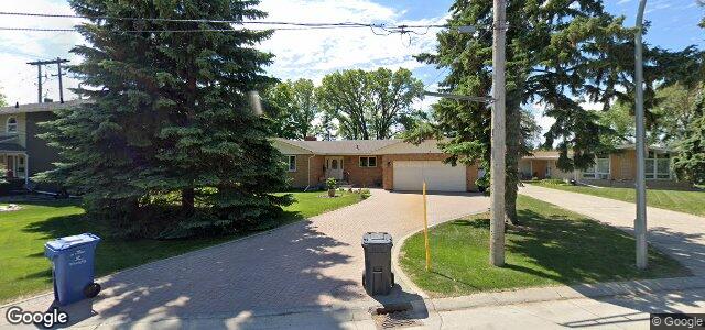 Larawan ng 2470 Assiniboine Crescent sa Winnipeg, Manitoba