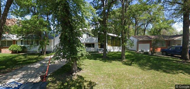 Larawan ng 2483 Assiniboine Crescent sa Winnipeg, Manitoba