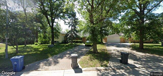 Larawan ng 2492 Assiniboine Crescent sa Winnipeg, Manitoba
