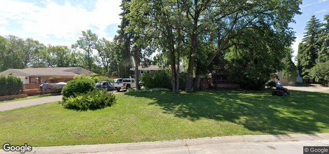 Larawan ng 2504 Assiniboine Crescent sa Winnipeg, Manitoba