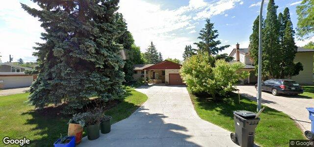 Larawan ng 2512 Assiniboine Crescent sa Winnipeg, Manitoba