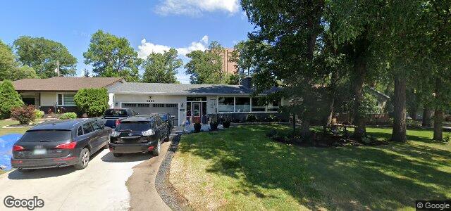 Larawan ng 2523 Assiniboine Crescent sa Winnipeg, Manitoba