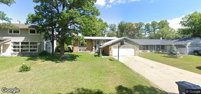 Larawan ng 2535 Assiniboine Crescent sa Winnipeg, Manitoba