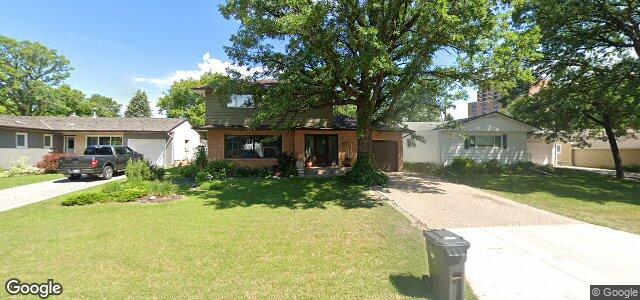 Larawan ng 2551 Assiniboine Crescent sa Winnipeg, Manitoba