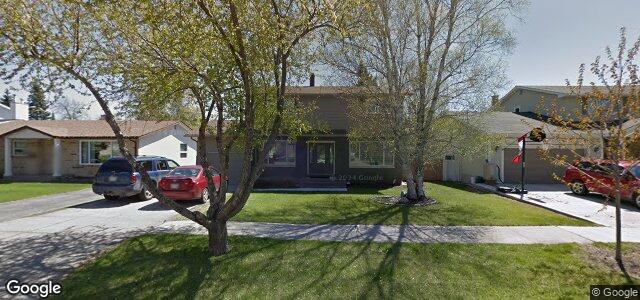 Larawan ng 15 Woodgreen Place sa Winnipeg, Manitoba