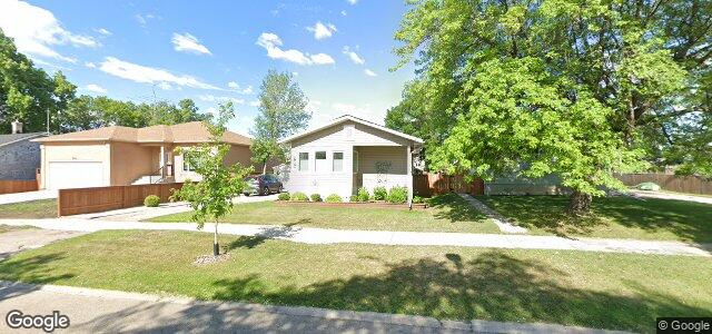 208 Wallasey Street（加拿大曼尼托巴省溫尼伯市）房屋照片