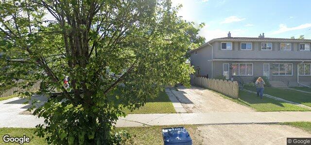 Larawan ng 211 Wallasey Street sa Winnipeg, Manitoba