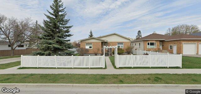 Larawan ng 220 Thompson Drive sa Winnipeg, Manitoba