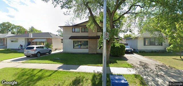 Larawan ng 225 Wallasey Street sa Winnipeg, Manitoba