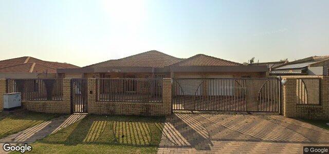 Larawan ng 23 Flamingo Avenue sa Winnipeg, Manitoba