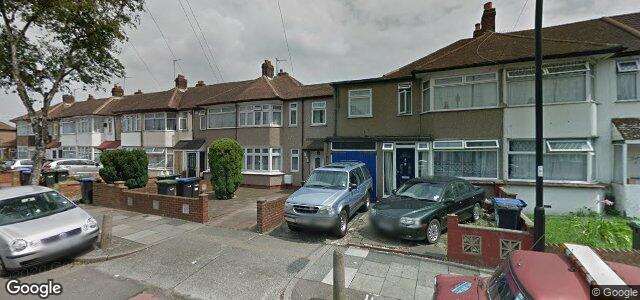 Photo of 233 Nightingale Road in Winnipeg, Manitoba