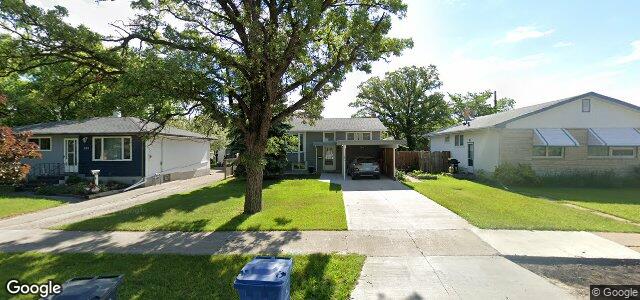 Larawan ng 241 Wallasey Street sa Winnipeg, Manitoba