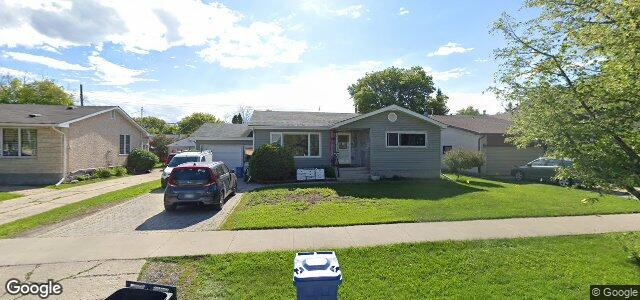 Larawan ng 261 Wallasey Street sa Winnipeg, Manitoba