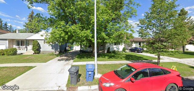 Larawan ng 274 Wallasey Street sa Winnipeg, Manitoba