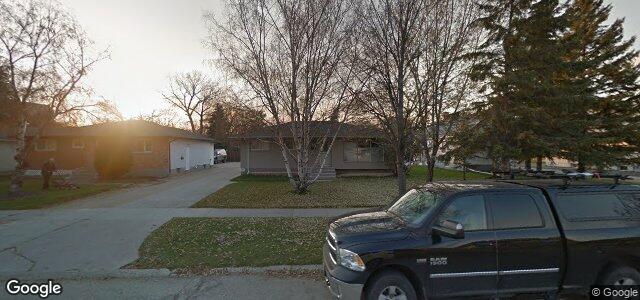 Photo of 302 Harcourt Street in Winnipeg, Manitoba