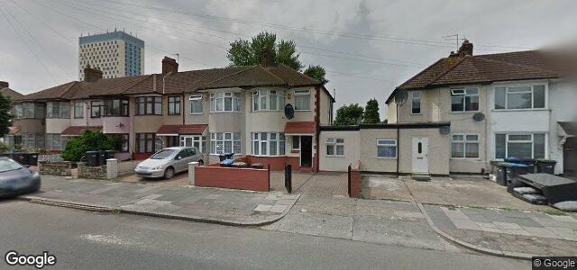 Larawan ng 302 Nightingale Road sa Winnipeg, Manitoba