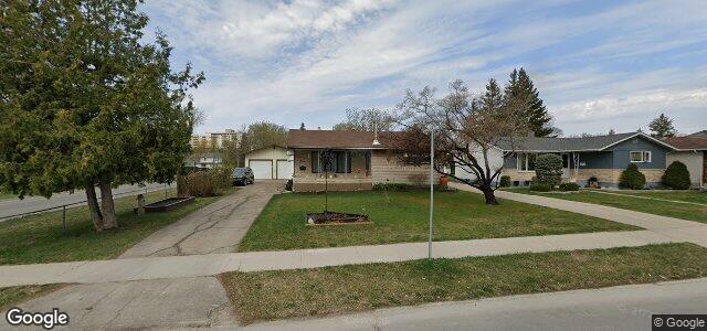 Larawan ng 304 Thompson Drive sa Winnipeg, Manitoba