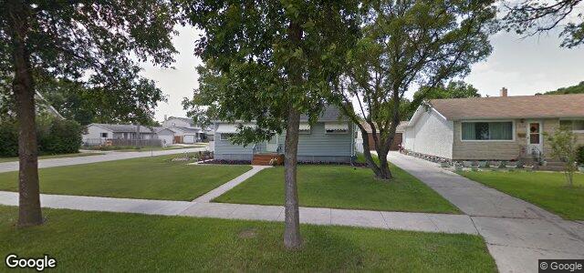 Larawan ng 304 Wallasey Street sa Winnipeg, Manitoba