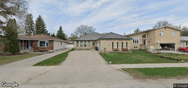 Larawan ng 318 Thompson Drive sa Winnipeg, Manitoba