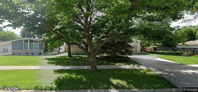 Larawan ng 320 Ronald Street sa Winnipeg, Manitoba
