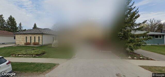 Photo of 322 Thompson Drive in Winnipeg, Manitoba