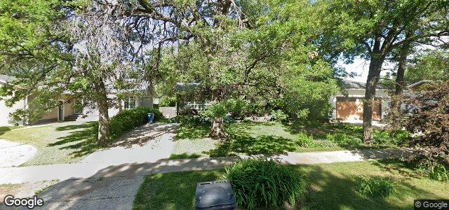 Larawan ng 404 Wallasey Street sa Winnipeg, Manitoba