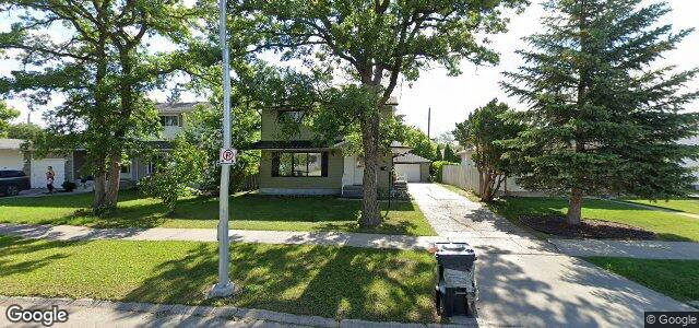 Larawan ng 423 Wallasey Street sa Winnipeg, Manitoba