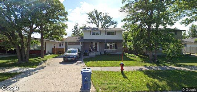 Larawan ng 427 Wallasey Street sa Winnipeg, Manitoba