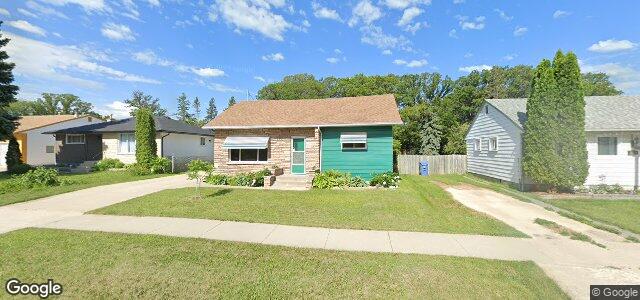 Larawan ng 448 Wallasey Street sa Winnipeg, Manitoba