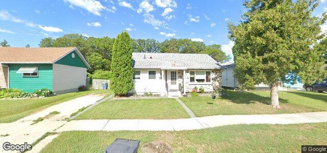 Larawan ng 450 Wallasey Street sa Winnipeg, Manitoba