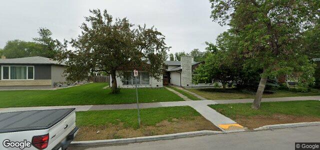 Larawan ng 747 Sturgeon Road sa Winnipeg, Manitoba