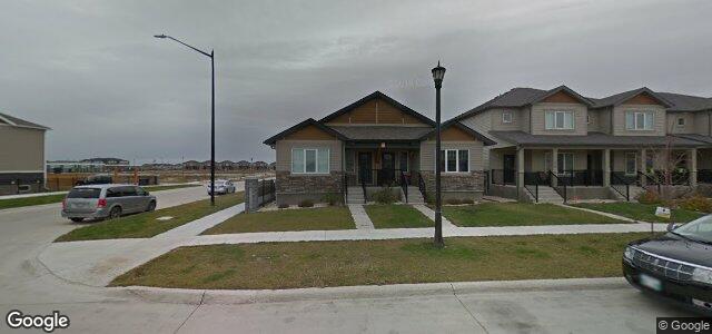 Photo of 207 Park West Drive in Winnipeg, Manitoba