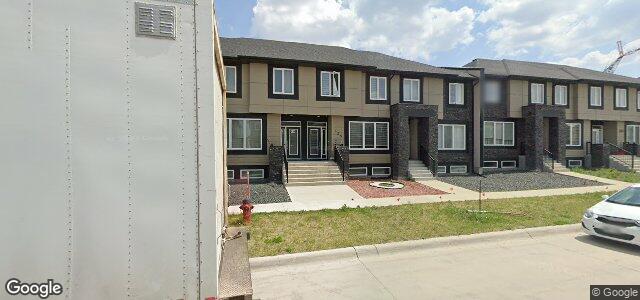 Larawan ng 325 Park West Drive sa Winnipeg, Manitoba
