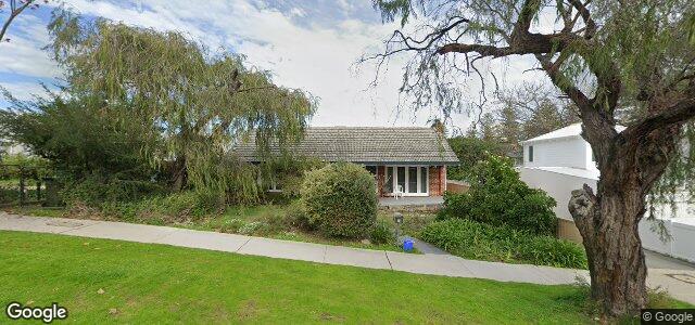 Larawan ng 15 Hawkstone Street sa Winnipeg, Manitoba