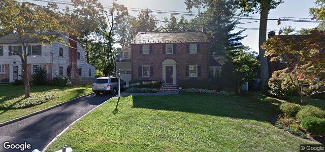 Larawan ng 15 Oak Lawn Road sa Winnipeg, Manitoba