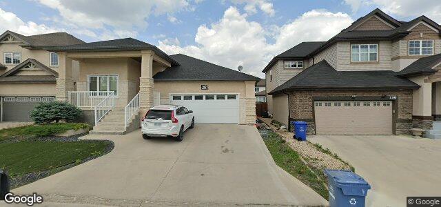 Larawan ng 160 Bridgeland Drive S sa Winnipeg, Manitoba