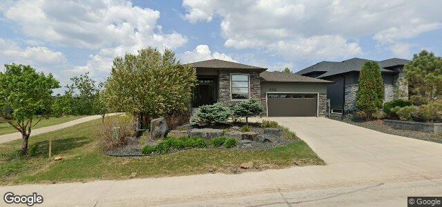 Larawan ng 239 Oak Lawn Road sa Winnipeg, Manitoba