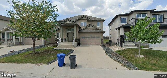 Larawan ng 311 Oak Lawn Road sa Winnipeg, Manitoba